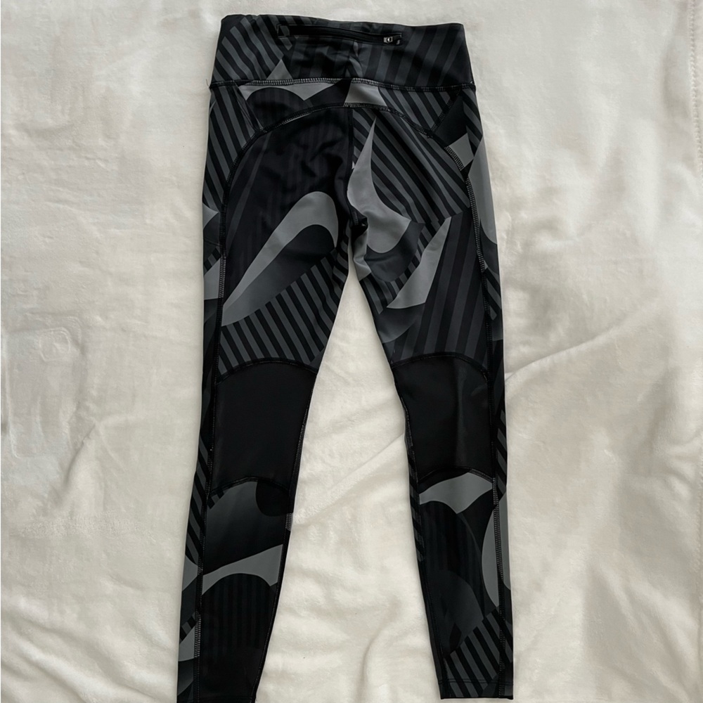Nike Leggings - Picture 2 of 2